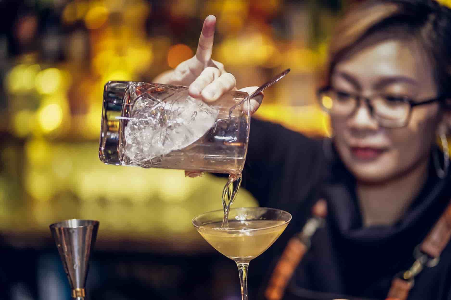 Học pha chế Cocktail đúng cách đơn giản tại nhà - Học Viện Đào Tạo Namas