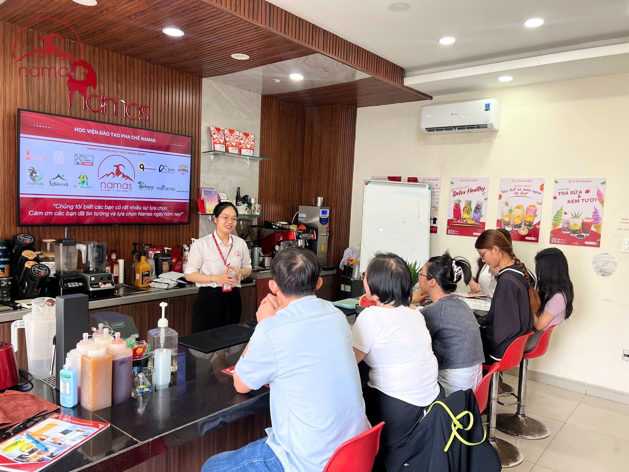 Lý do nên học pha chế trước khi kinh doanh quán cà phê 3 Hoc Pha Che 4