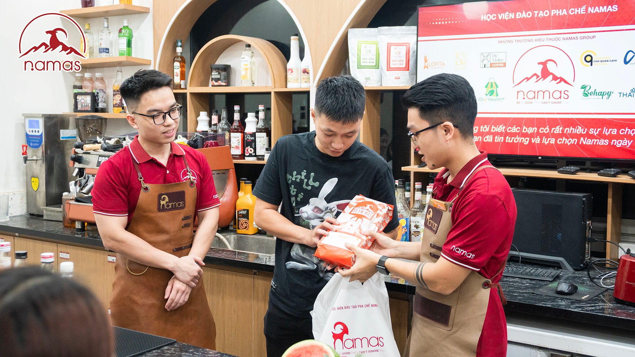 CƠ HỘI NGHỀ NGHIỆP HẤP DẪN TẠI NAMAS – HỌC VIỆN PHA CHẾ HÀNG ĐẦU VIỆT NAM 4 Cf2